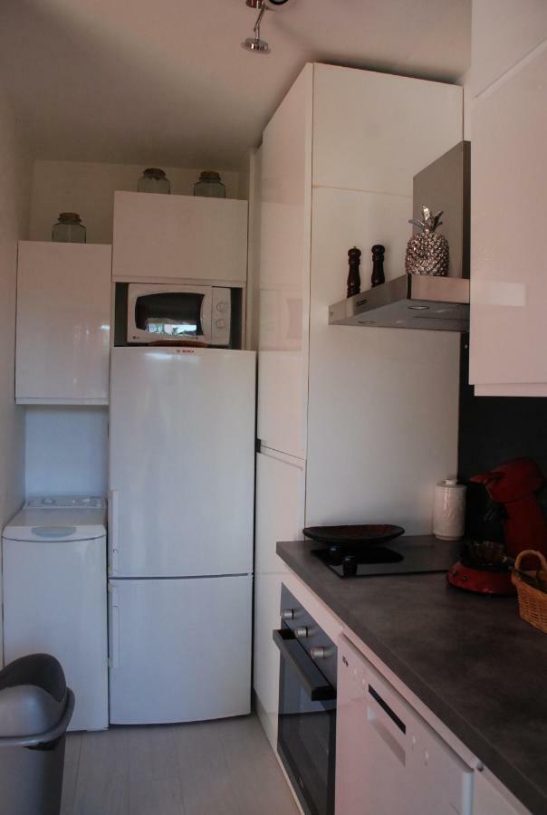 Studio - Juan Les Pins - Proximite Plages อองทีบส์ ภายนอก รูปภาพ
